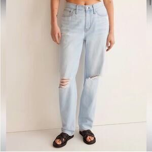 Madewell The Slouchy Boyjean  Distressed Light Wash Size 29 Petite